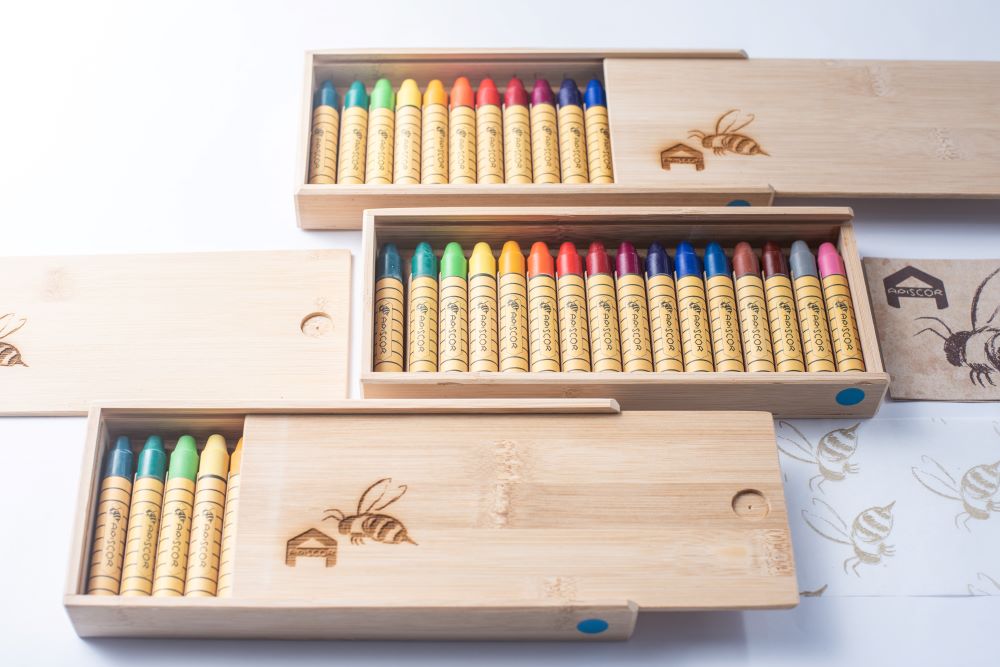 Apiscor Beeswax Crayons, Stick 16 in Bamboo Box